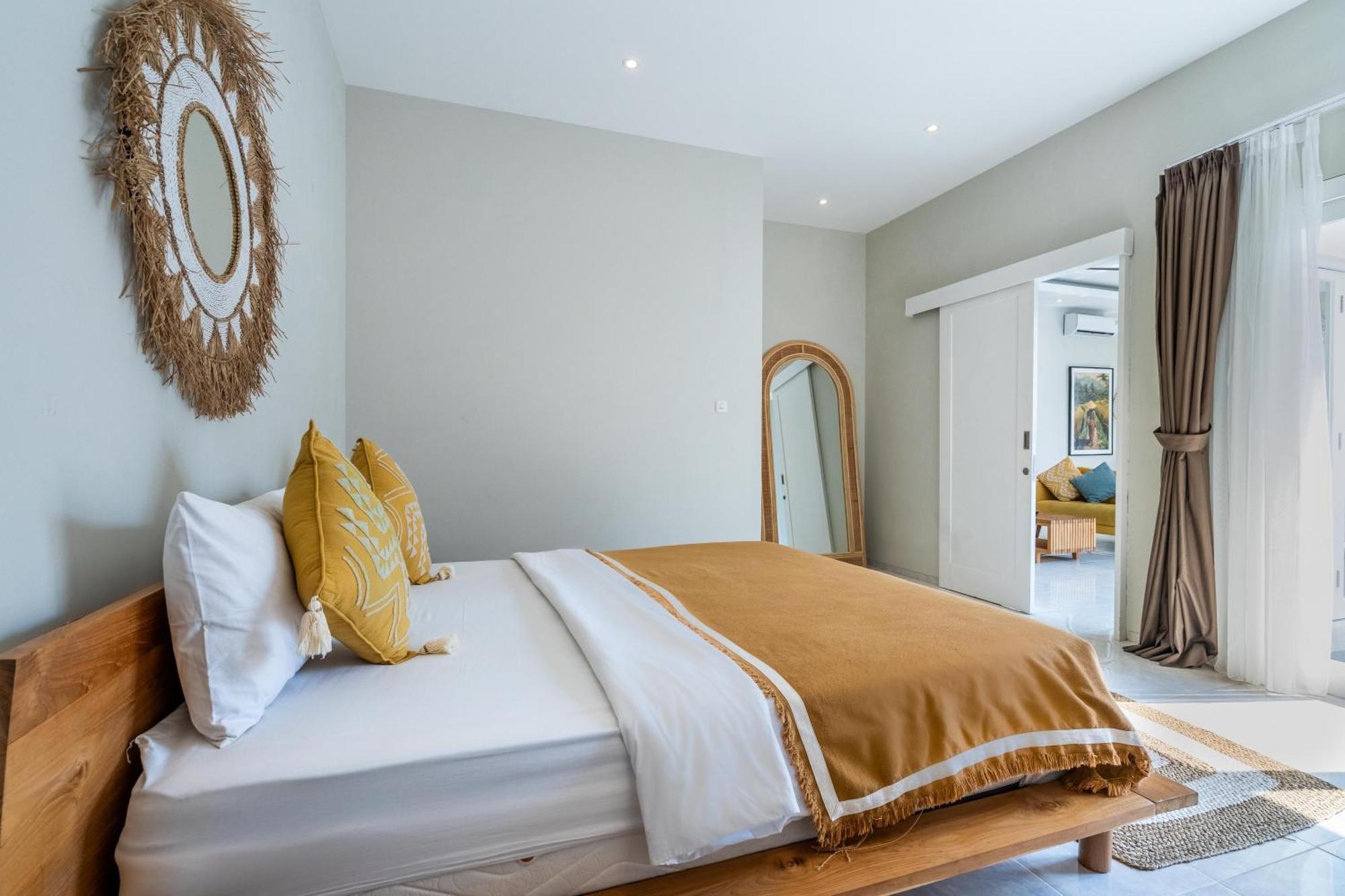 The Eclipse - The Luxurious 2br Private Pool Getaway