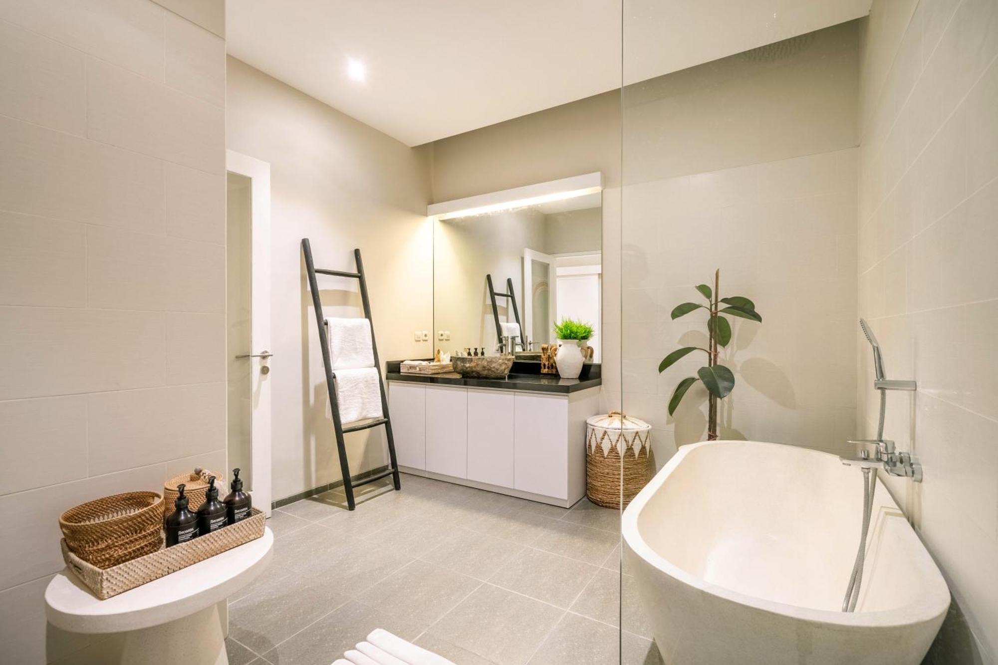 The Eclipse - The Luxurious 2br Private Pool Getaway Villa Canggu (Bali)