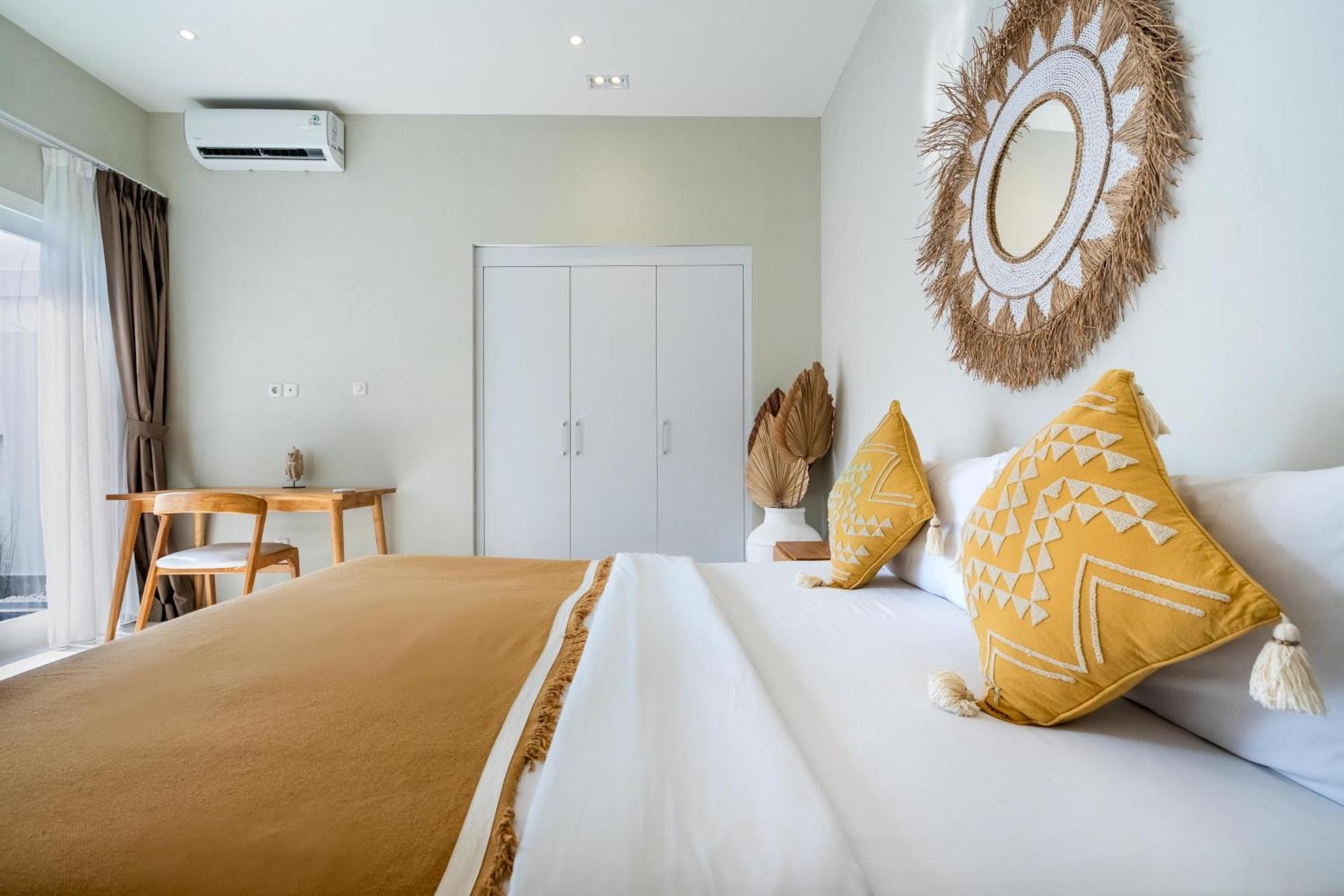 Villa The Eclipse - The Luxurious 2br Private Pool Getaway Canggu (Bali)